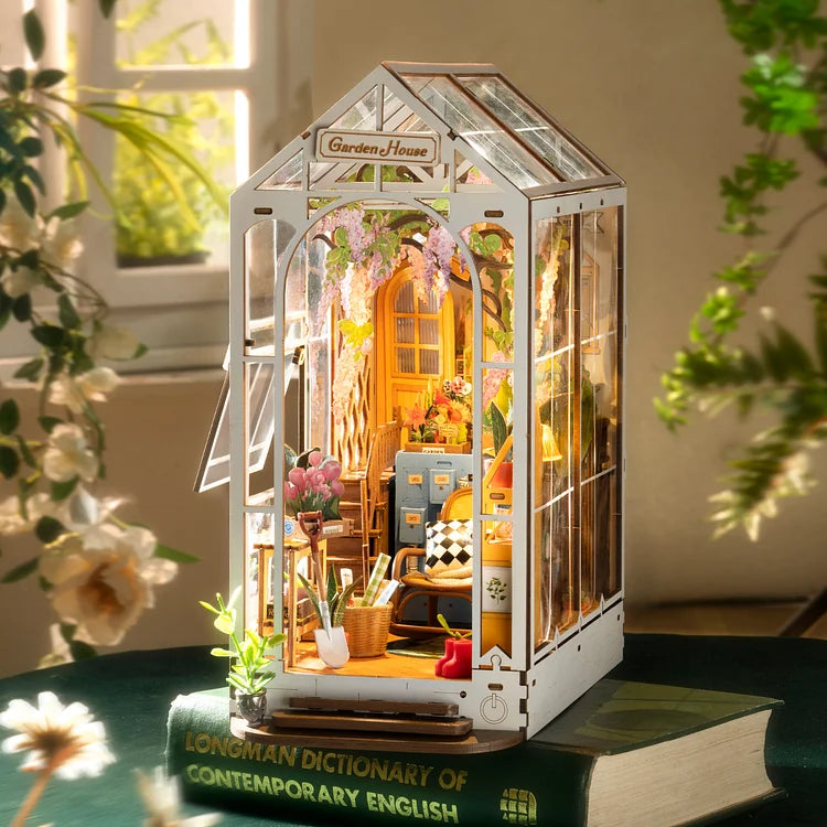 3D DIY Book Nook | Garden House Magic | Calendar3D